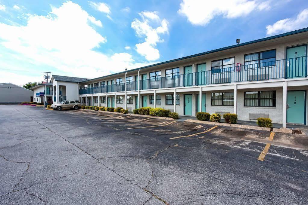 Motel 6 Chattanooga East Exterior photo